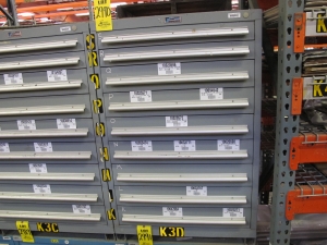 STANLEY VIDMAR HEAVY DUTY 9-DRAWER PARTS CABINET W/ CONTENTS (W-50) LOADING & HANDLING FEE $25-